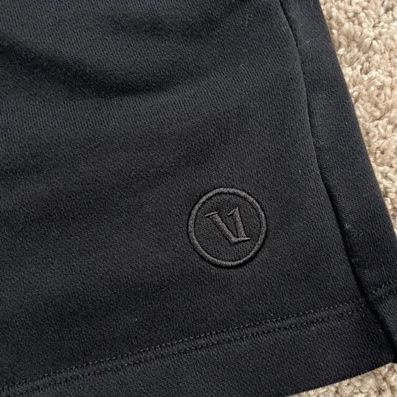 Vuori Sedona Sport Short Black French Terry Size Medium - Picture 2 of 10